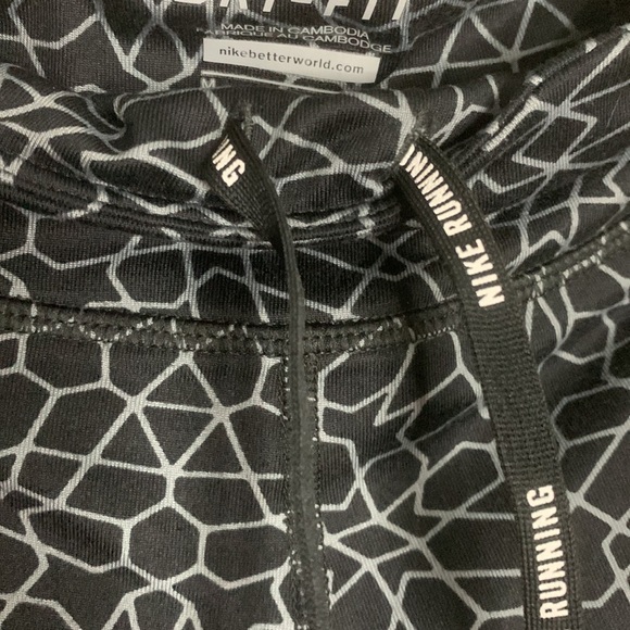 Nike Dri Fit Running Capri, Size Medium, Black - Picture 4 of 7